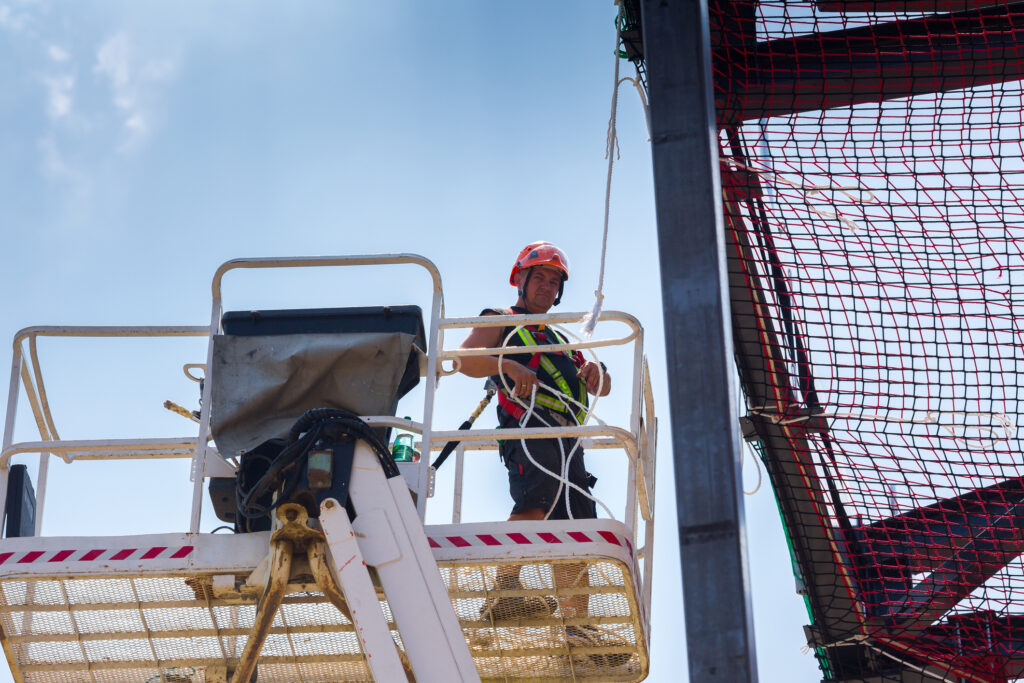Montagearbeiten auf einer Baustelle
